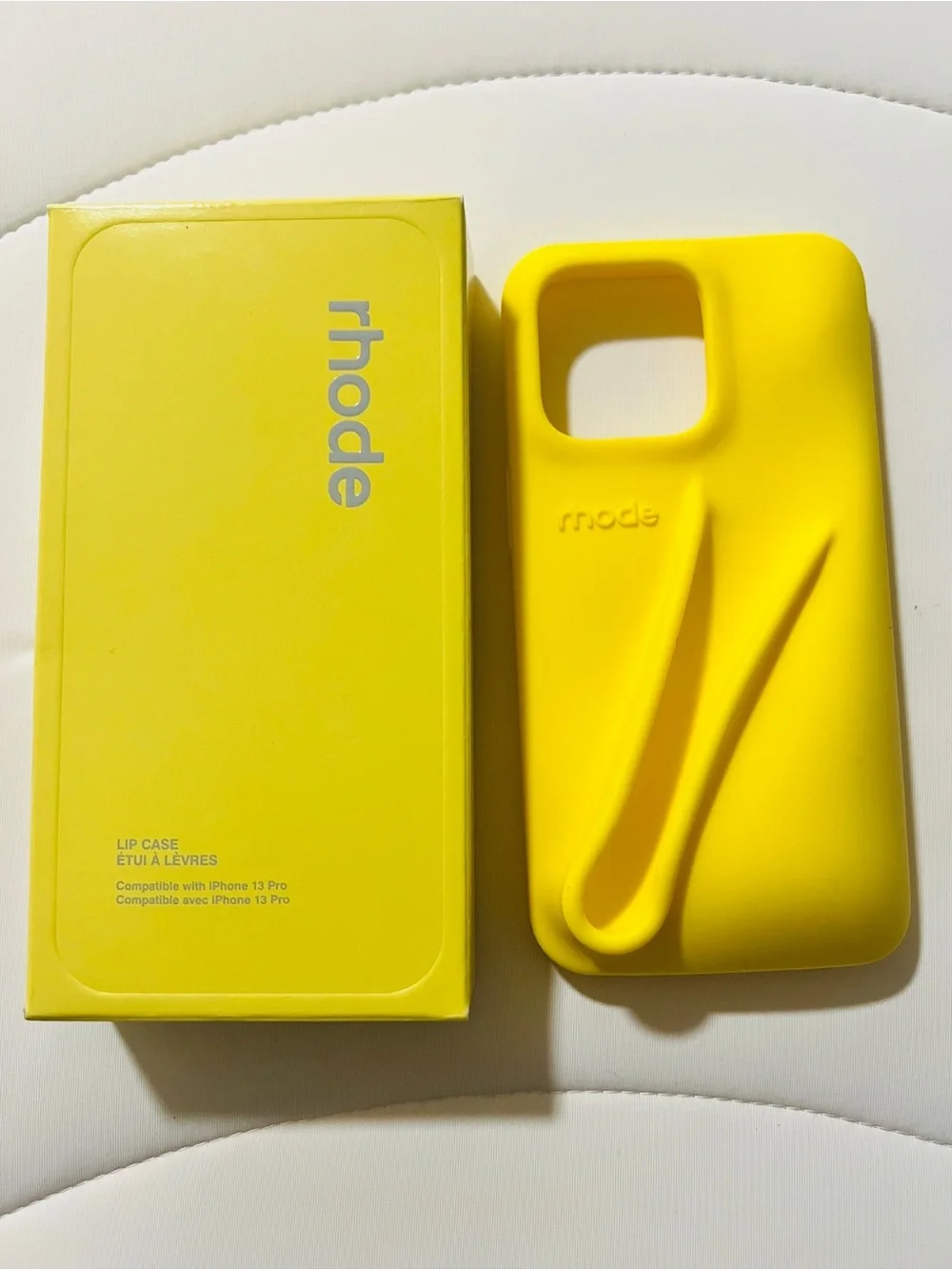 LNIB rhode iPhone 13 Pro Lemontini Peptide Lip Holder Silky Silicone Case